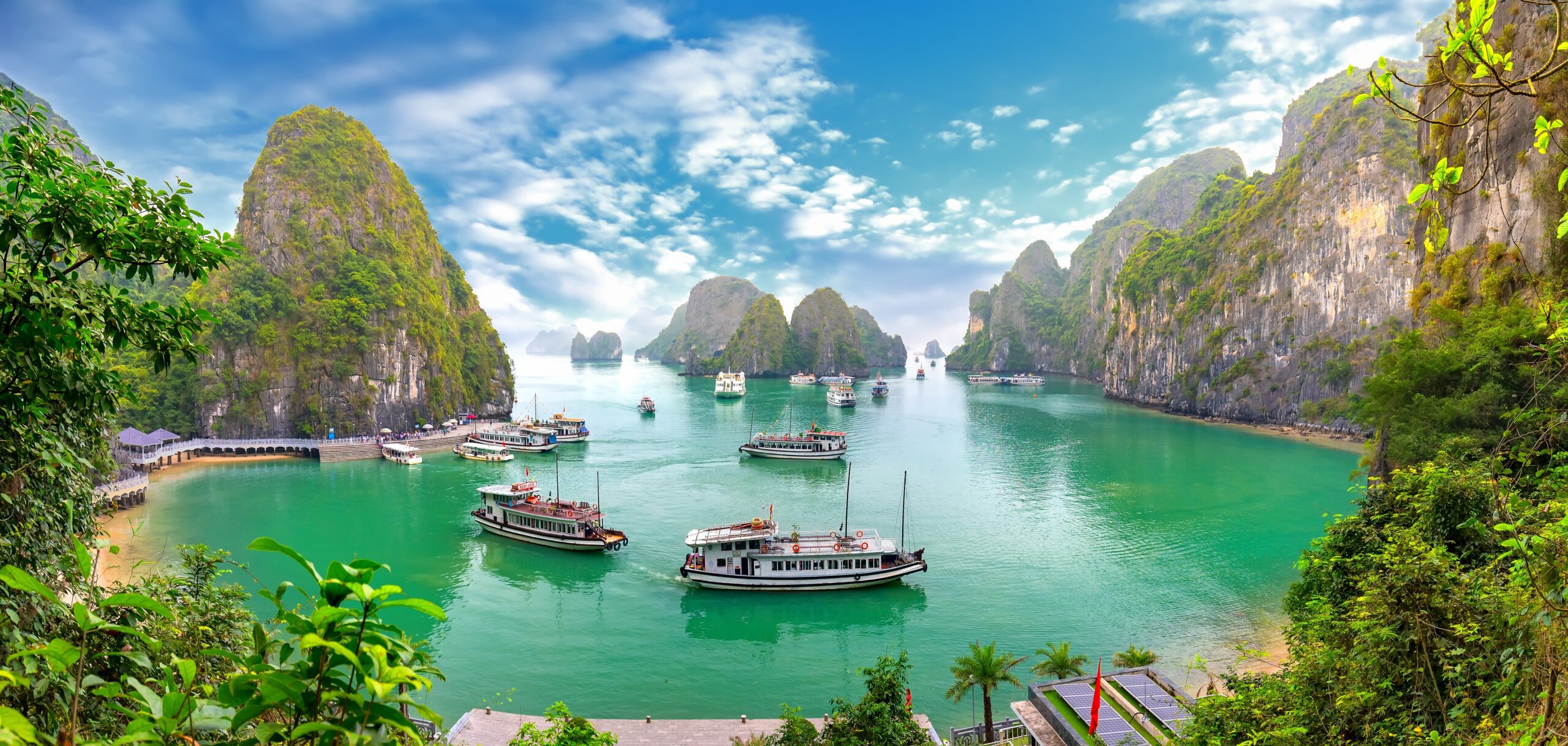 Top 10 Tourist Attractions in Vietnam, Halong Bay